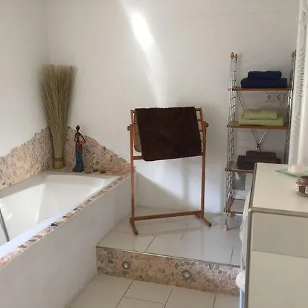 Appartement Lovely In *